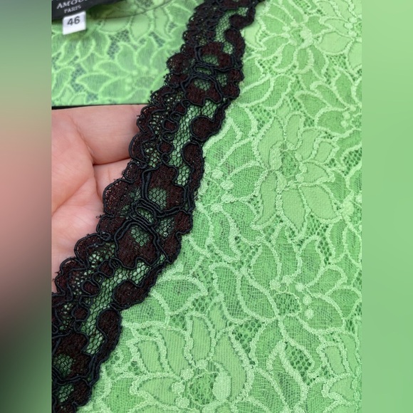 Michellena Amour paris lace bell arm blouse size 46/1X - Picture 9 of 14